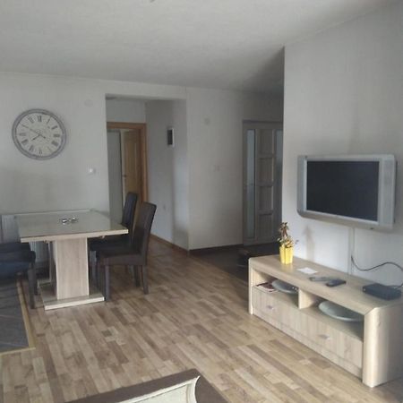 Apartman Royal Apartamento Zenica Exterior foto