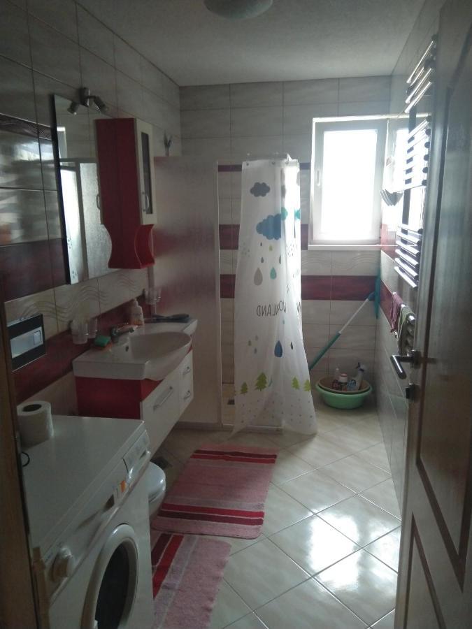 Apartman Royal Apartamento Zenica Exterior foto